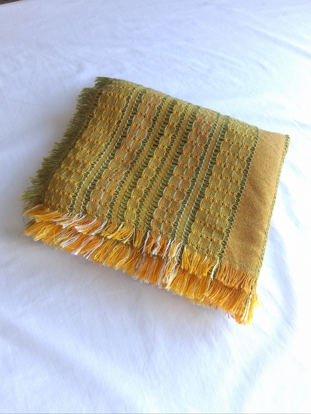 Vintage Tablecloth or Throw Woven Fringed Green Yellow & Orange Square retro 70s - Picture 2 of 12